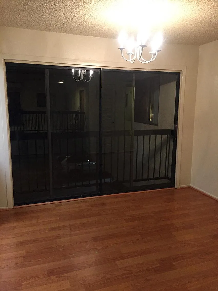 2 bed, 1020 sqft, $2,395 — Photo 3
