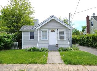 42 Jefferson Ave, Roosevelt, NY 11575