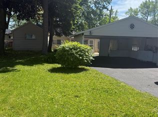 933 Myrtle Ave, Waterford, MI 48328