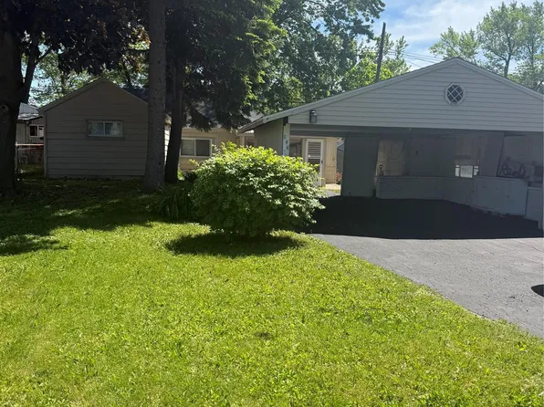 933 Myrtle Ave, Waterford, MI 48328