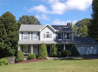 206 Dickinson Dr, Shelton, CT 06484