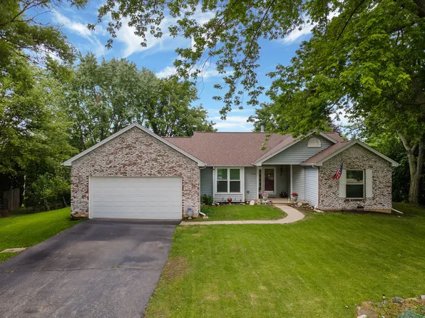 1110 S Green St, McHenry, IL 60050