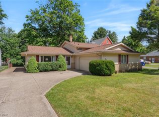 21820 Mastick Rd, Fairview Park, OH 44126