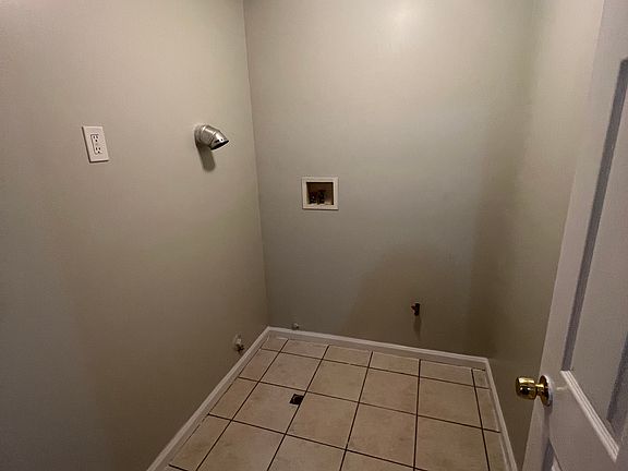 3rd image of 132 Fabyan Pl #1A