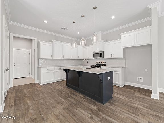 3rd image of 119 Grenadine Dr