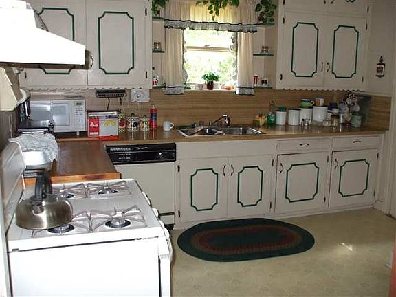3rd image of 2338 Woodrow Dr