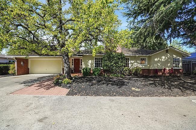 1st image of 900 Wallea Dr
