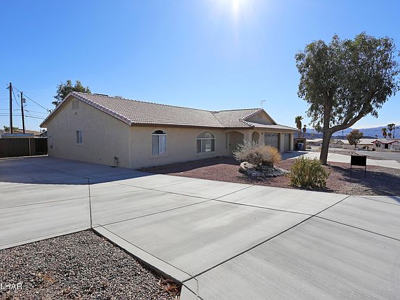 3rd image of 3506 Yavapai Dr
