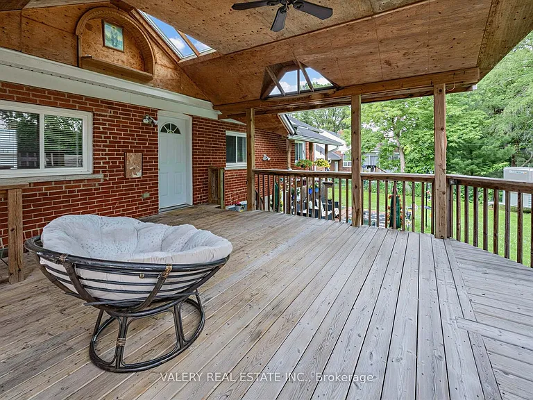 1366 Applewood Rd #MAIN — Photo 15