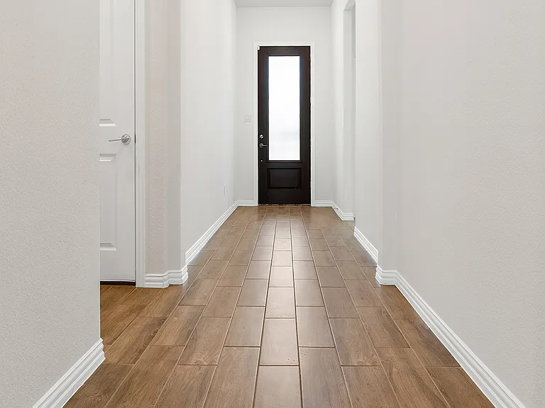 1120 Canuela Way — Photo 3