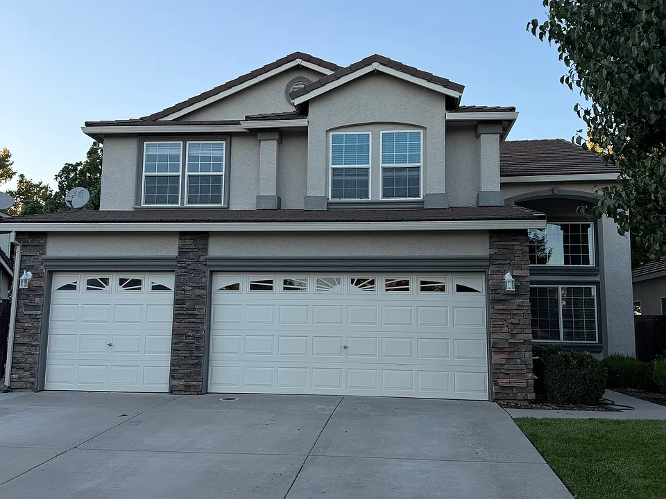 6483 Crestview Cir