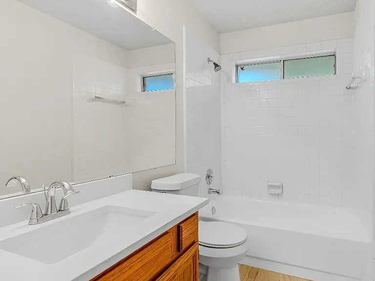 2305 Lancecrest Dr — Photo 14