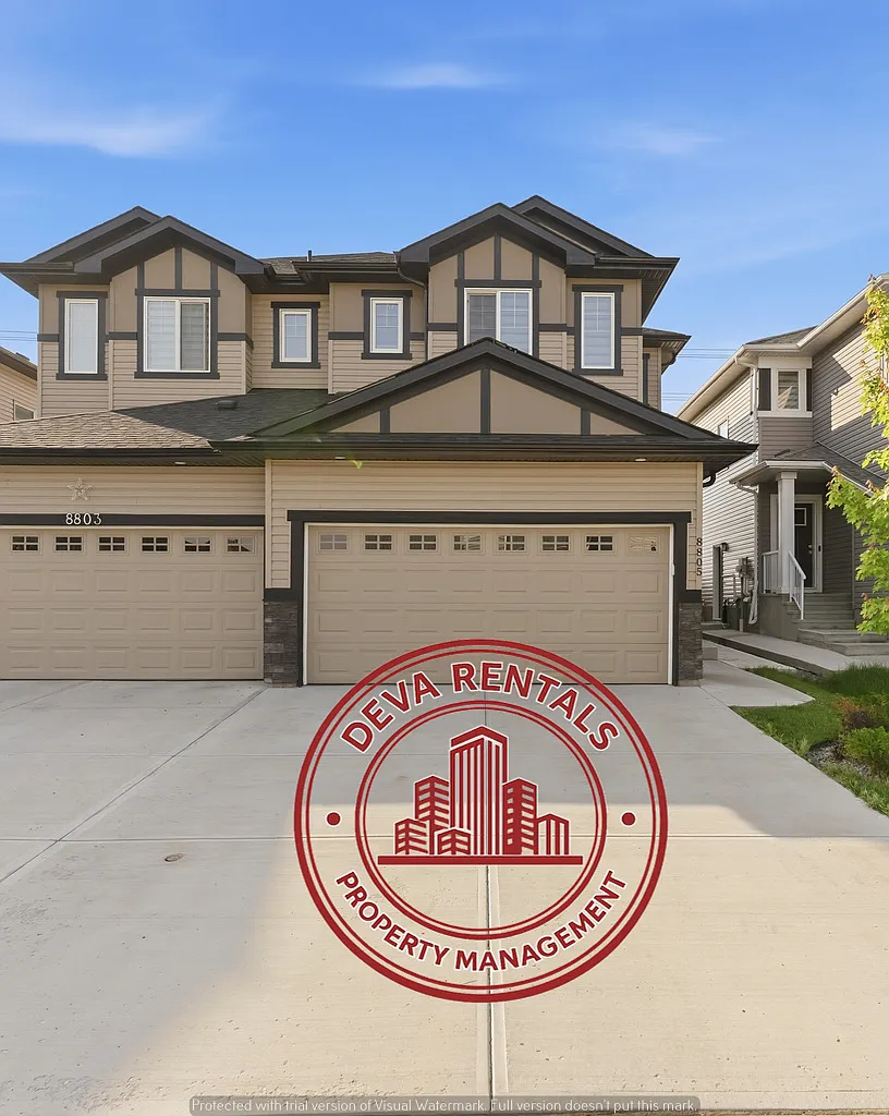 Modern 3 Bedroom Upper Floor Duplex with Double Garage in Chappelle — Photo 1