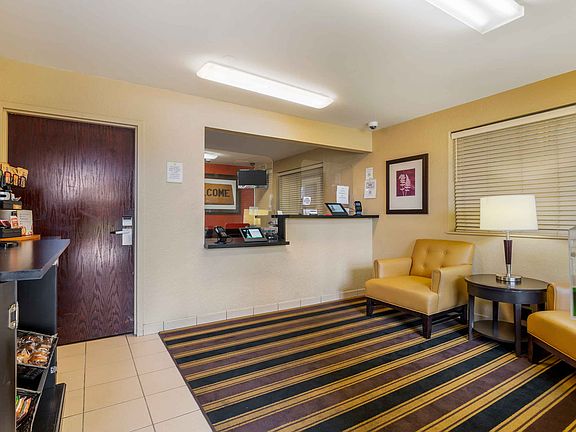 Lobby and Guest Check-in