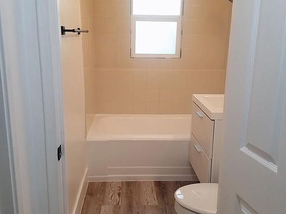 5th image of 2463 Hidalgo Ave