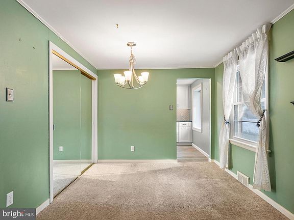 4th image of 405 Revere Rd