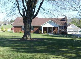 1250 Rock Camp Rd, Milton, WV 25541