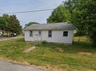 330 W Avenue G, Lewistown, IL 61542