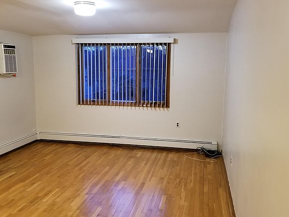 3rd image of 201 Aspinwall St