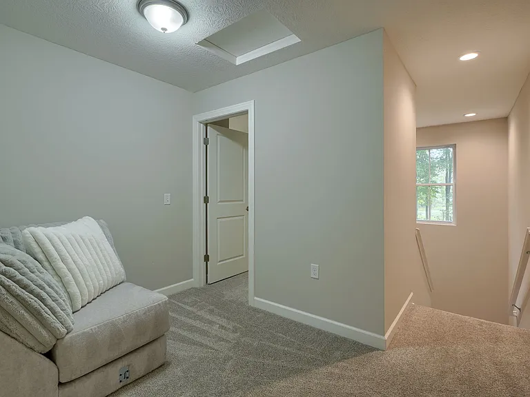 248 Hyatts Rd — Photo 38