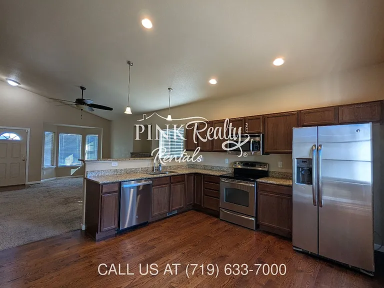 8377 Freestar Way — Photo 39