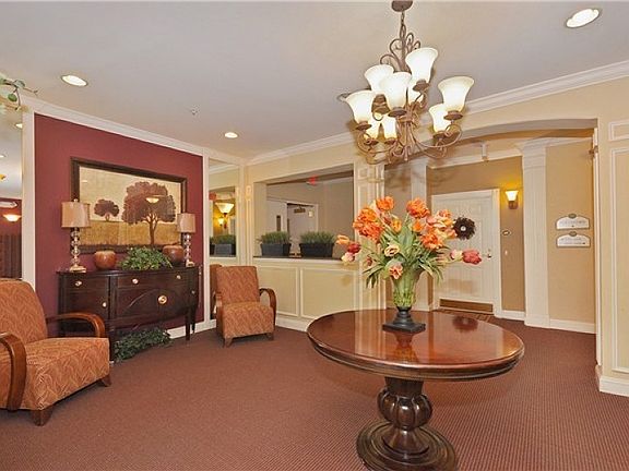 Luxurious Lobby