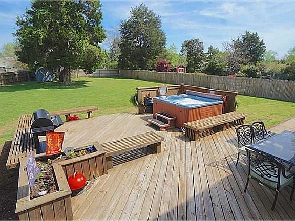 4th image of 1180 Paramore Dr