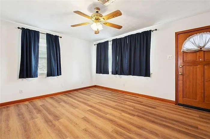 2524 Mississippi Ave — Photo 4