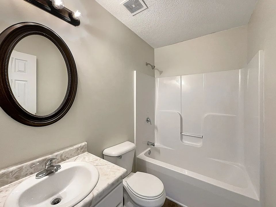 1st image of 411 Faulkner Dr #B