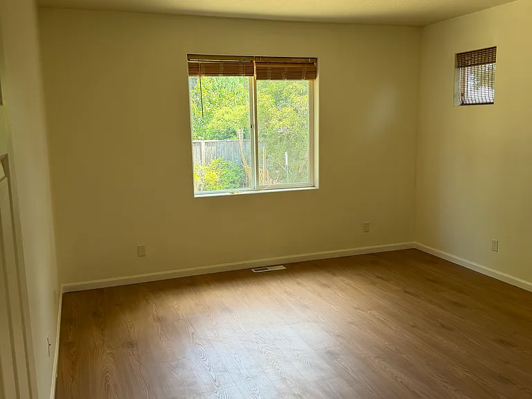 1215 Rupp St — Photo 4
