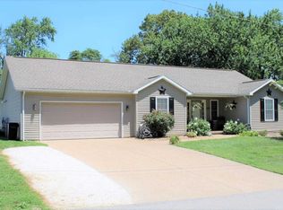 108 E Rock Rd, Owensville, IN 47665