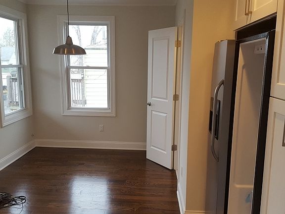 3rd image of 31 Hornblower Ave