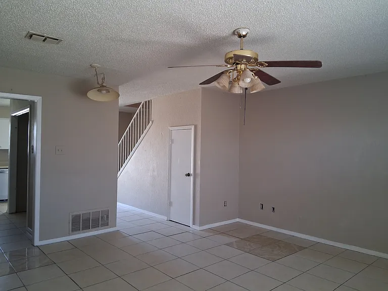 910 Southmoor Dr #910 — Photo 18