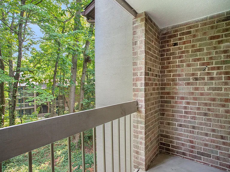 1526 Moorings Dr #12B — Photo 30