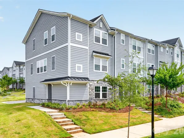 2522 Arbor Loop Dr, Charlotte, NC 28217