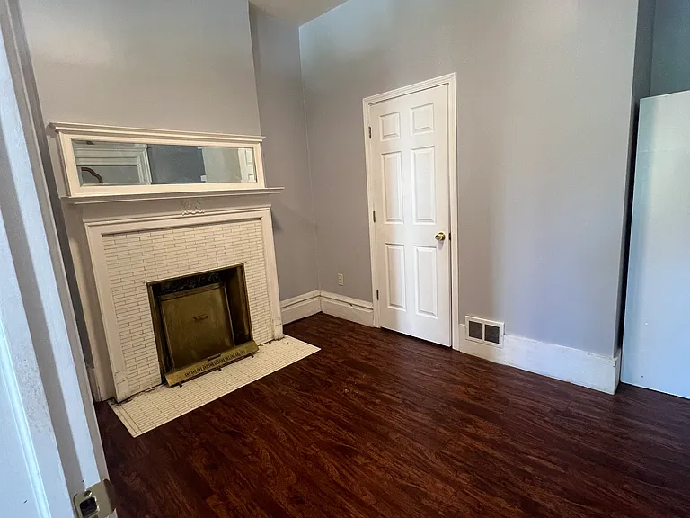 210 E End Ave #1A — Photo 11