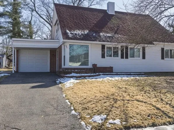 60 Sheffield Dr, Willingboro, NJ 08046