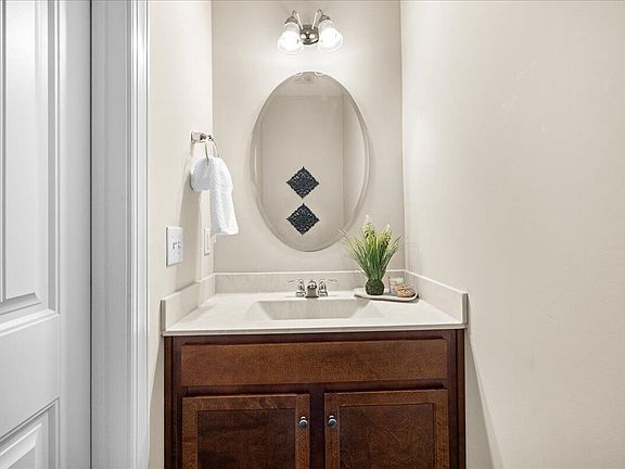 5th image of 142 Token House Rd