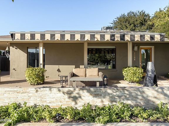2nd image of 1036 E SAN MIGUEL Avenue