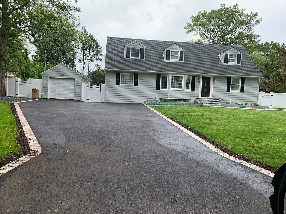 1st image of 3 Purdy Ave