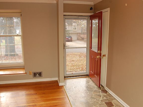 2nd image of 7800 W 98th St