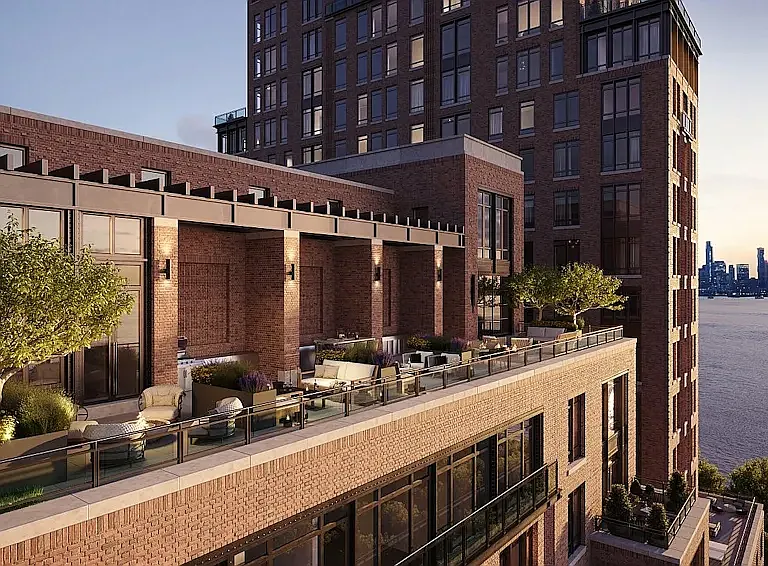 555 W 22nd St #3AE — Photo 18