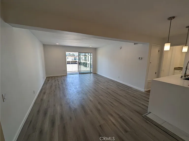 5460 White Oak Ave #G222 — Photo 6