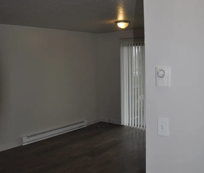 1322 N Holladay Dr — Photo 7