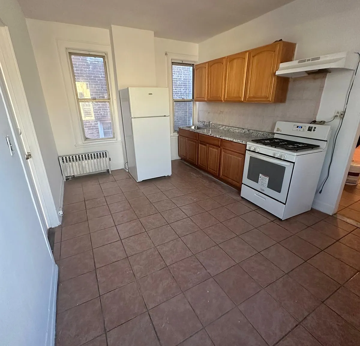 2 bed, $3,200 — Photo 2
