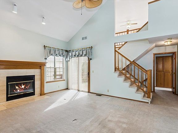 4th image of 3040 N Bramblewood St Unit 3040