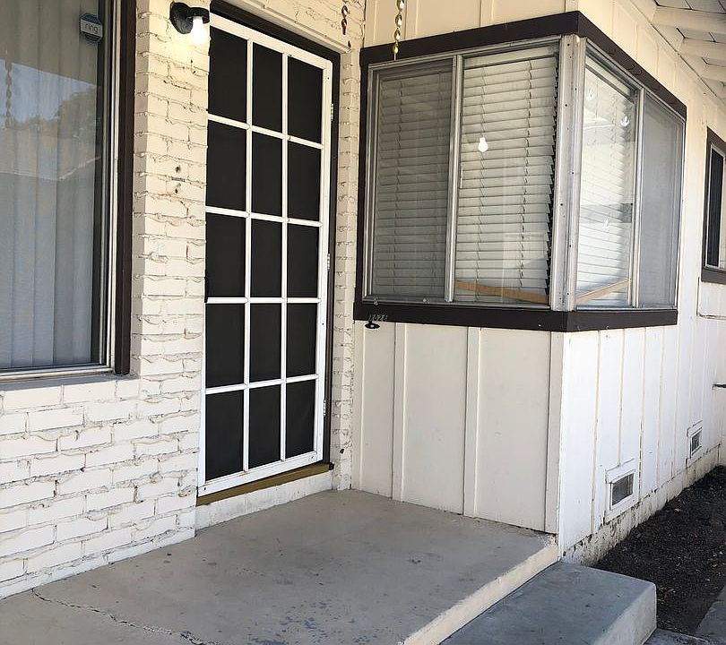 1st image of 1028 Nottingham Pl