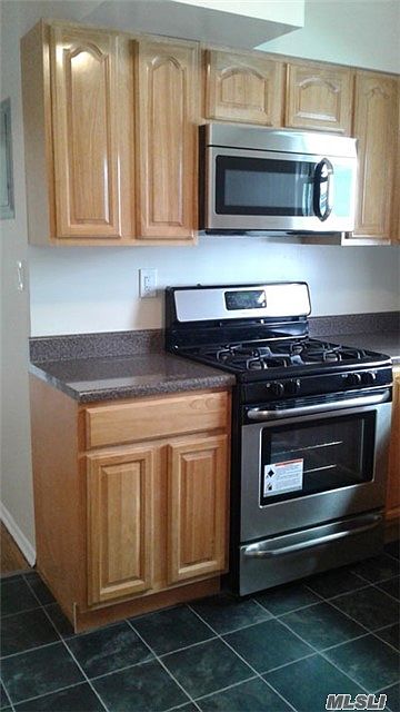 2nd image of 2505 Butler St