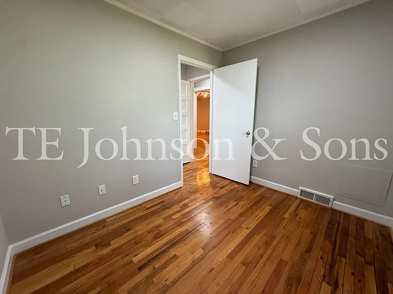 5535 Robinhood Rd — Photo 23