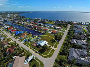 170 Cousley Dr SE, Port Charlotte, FL 33952